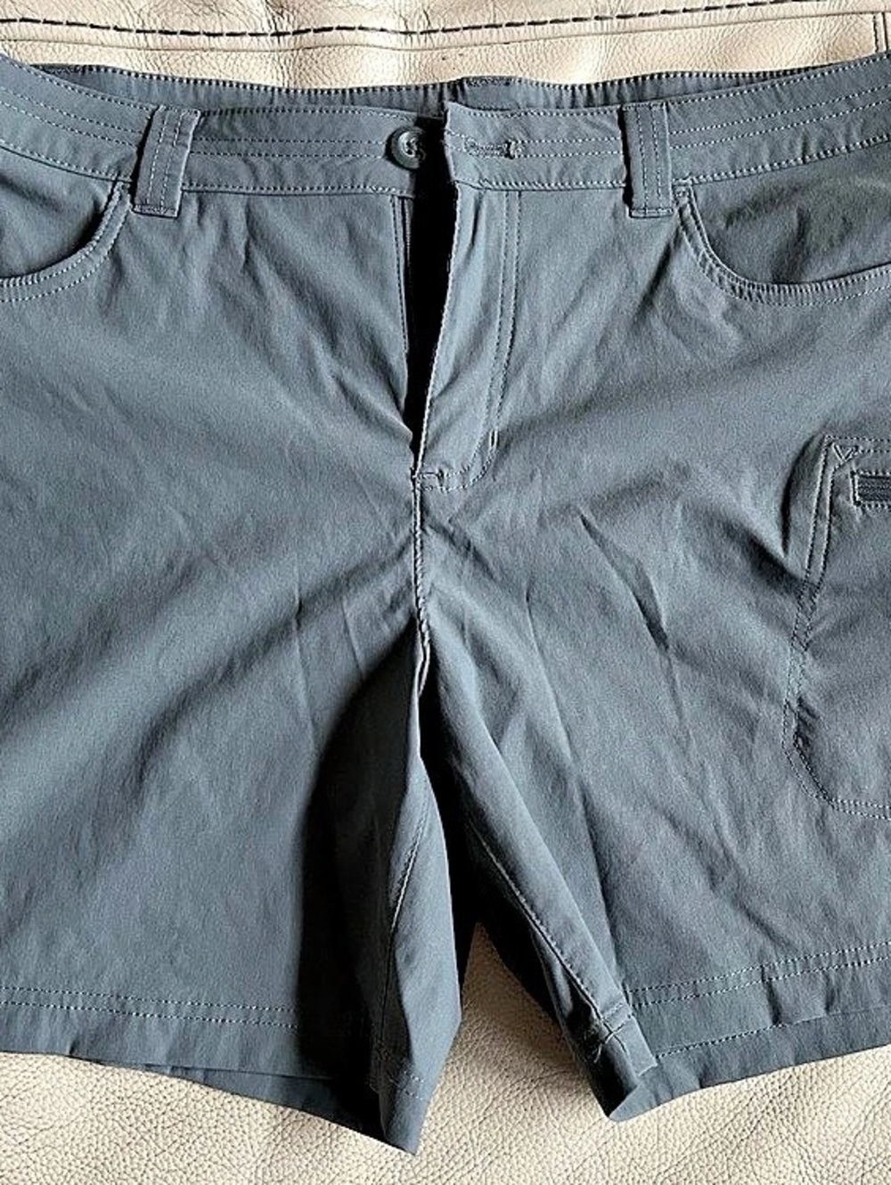 Eddie Bauer Women's Flat Front Shorts Gray/Blue, Size 16